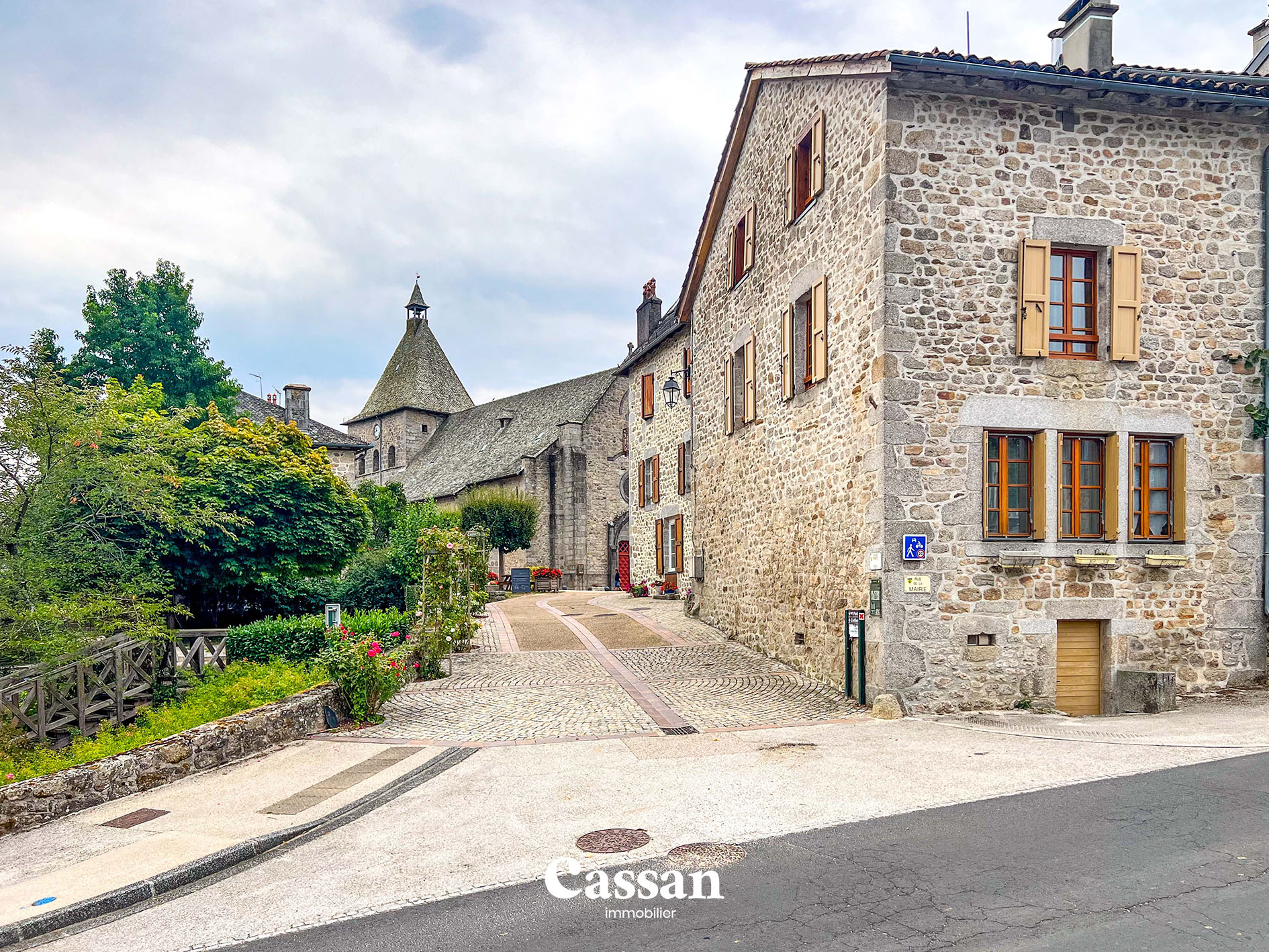 Maison à vendre Marcolès agence immobilière Aurillac