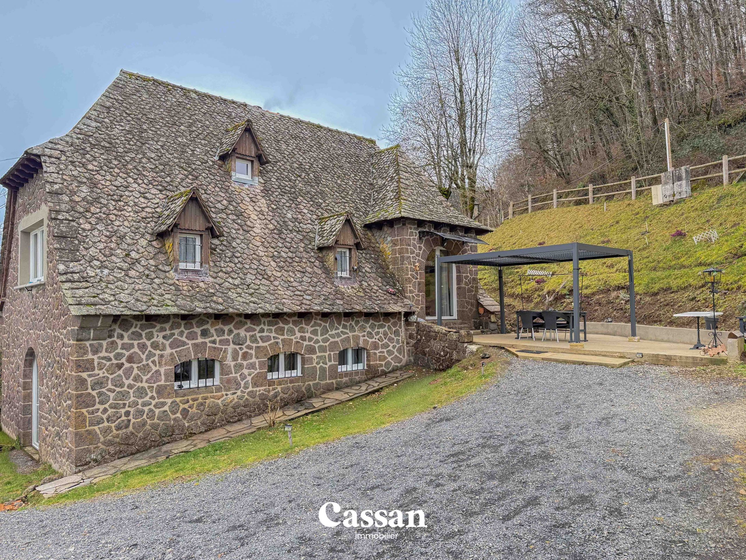 Maison à vendre - vic sur cère - Cassan immobilier Agence Immobilière Aurillac
